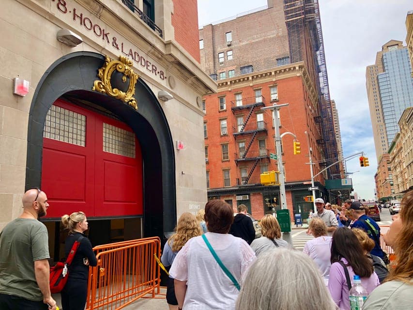 Manhattan TV and Movie Bus Tour with Actor Guide Gallery Image 4