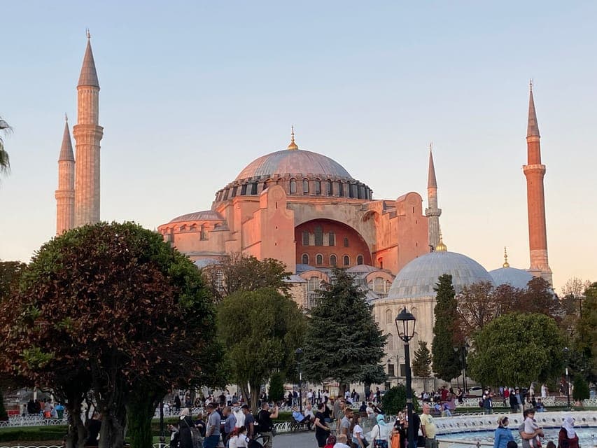 Istanbul: Full-Day Imperial & Asia Small Group Tour Gallery Image 2
