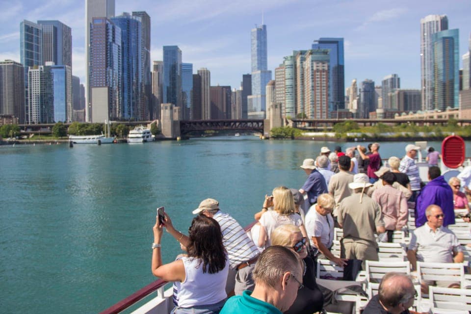 45-Minute Family-Friendly Architecture River Cruise Gallery Image 4