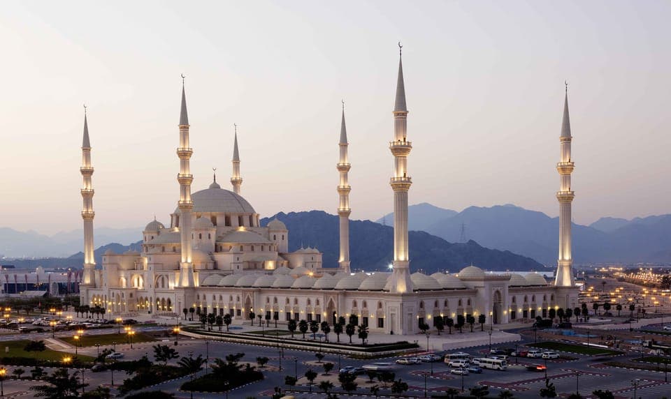 Sheikh Zayed Mosque, Fujairah and Khorfakkan Tour - Image NaN