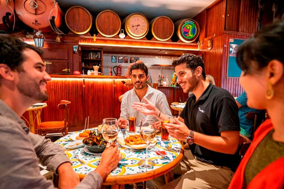 40. Tapas and Wine with Flamenco Show in the Old Town - Image 40
