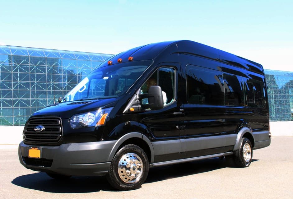 One-Way Transfer to/from JFK Airport and Manhattan Gallery Image 4
