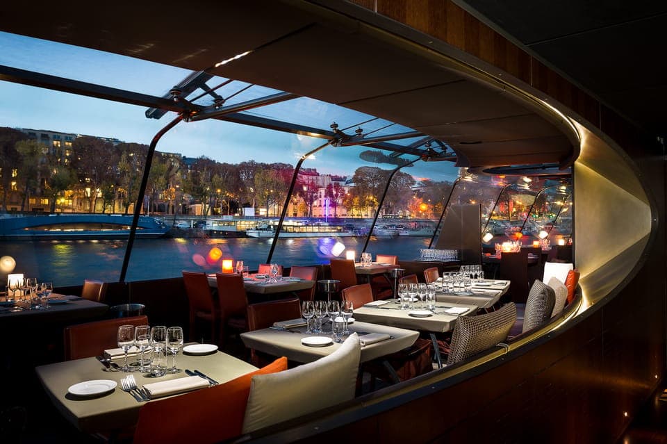 3-Course-Dinner Cruise with Wine on the Seine River Gallery Image 4
