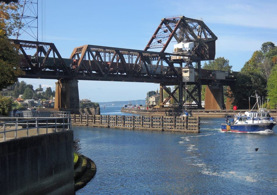 5. Sightseeing Bus Tour with the Ballard Locks - Image 5