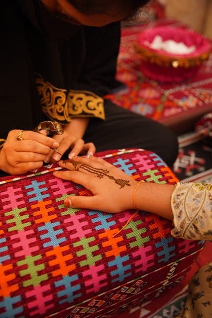 Ethnic Emirati Dining Experience Gallery Image 4