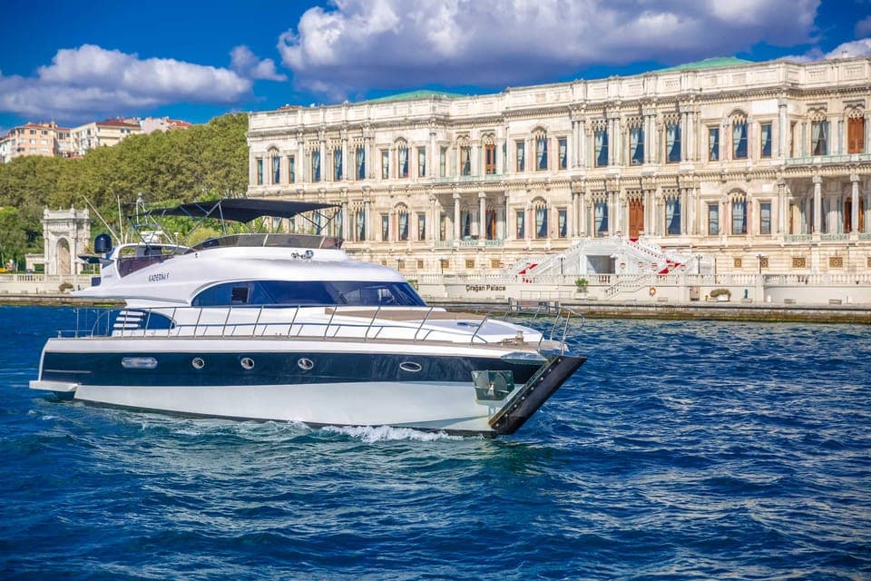 5. Istanbul: Private Bosphorus Cruise on a Luxurious Yacht - Image 5