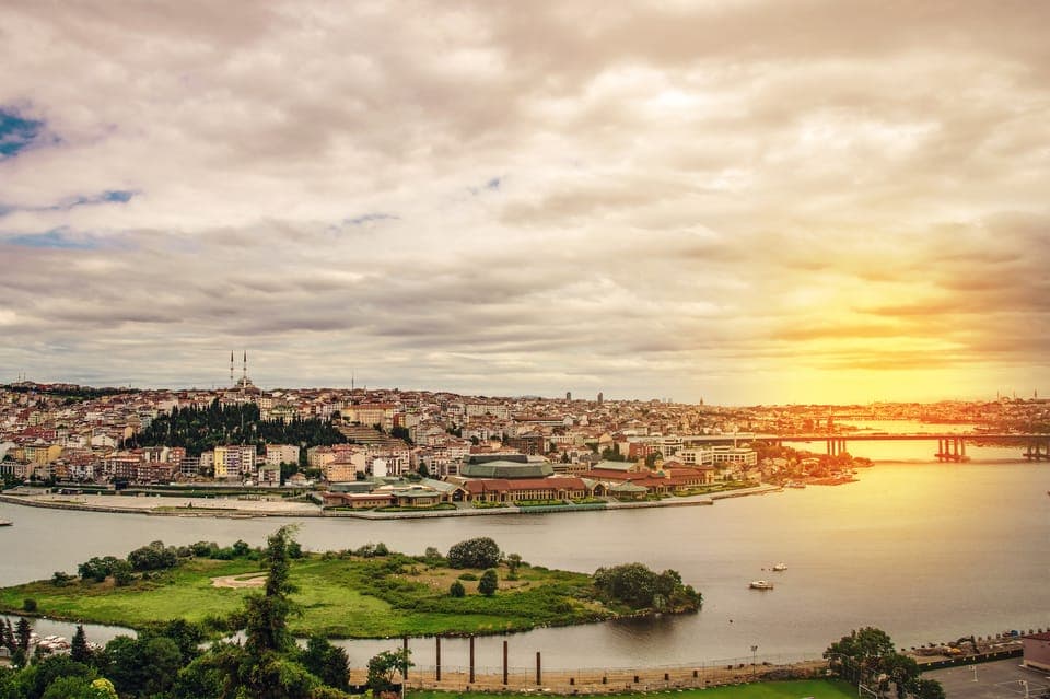 Soap Opera tour: Golden Horn via Public Ferry – Half Day Gallery Image 1