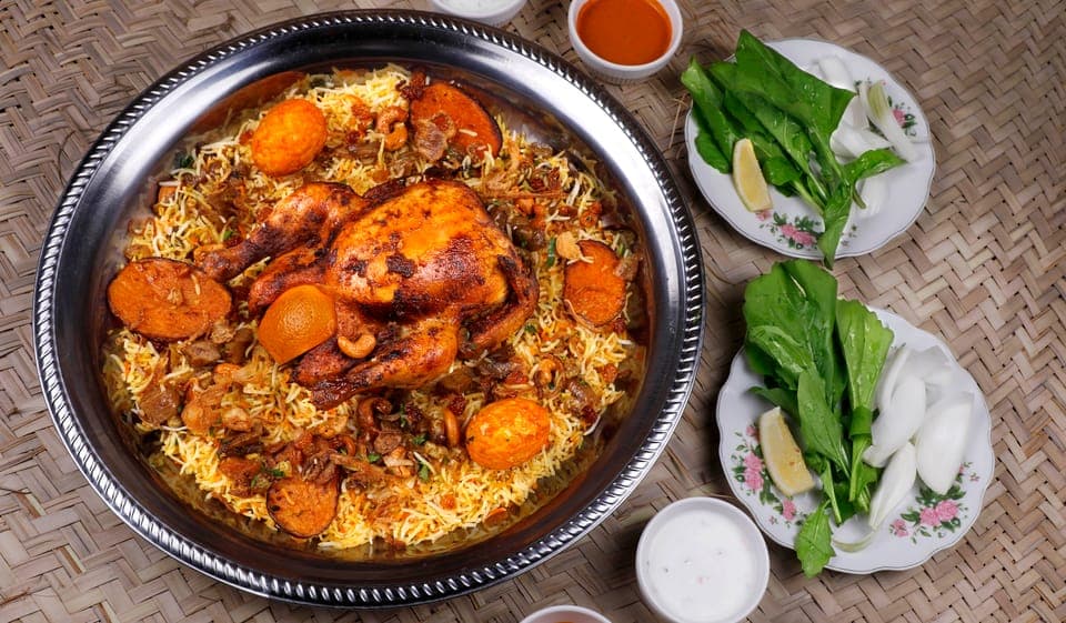 Abu Dhabi: Ethnic Emirati Dining Experience Gallery Image 4