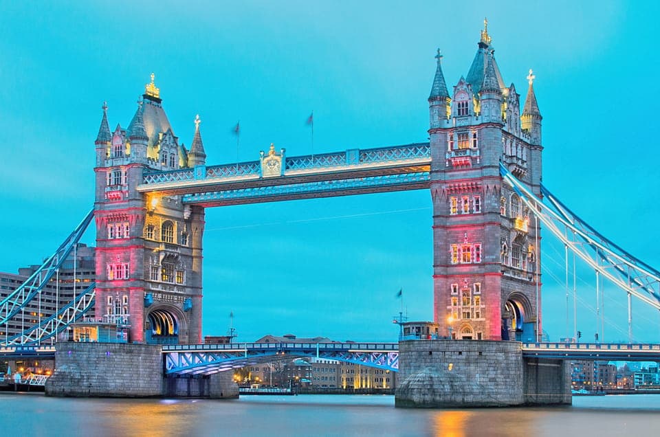 Westminster to Tower Bridge River Thames Cruise Gallery Image 2