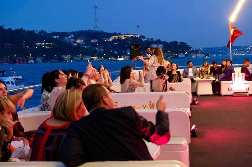 Istanbul: Bosphorus Sunset Cruise with Dinner Gallery Image 4