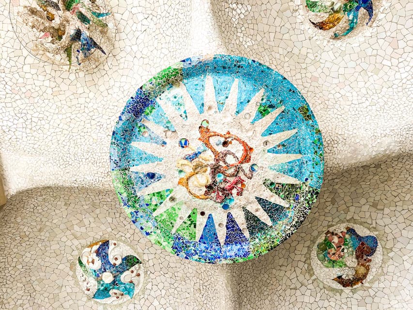 Park Güell & La Sagrada Familia Tickets and Tour Gallery Image 4