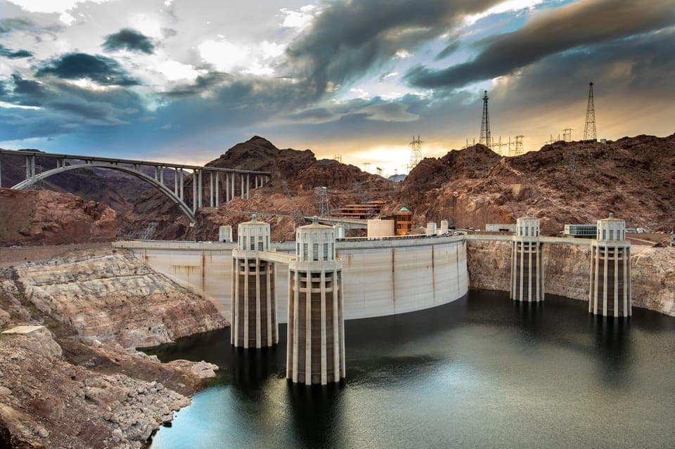 3. Hoover Dam Tour with American-Style Hot Breakfast - Image 3