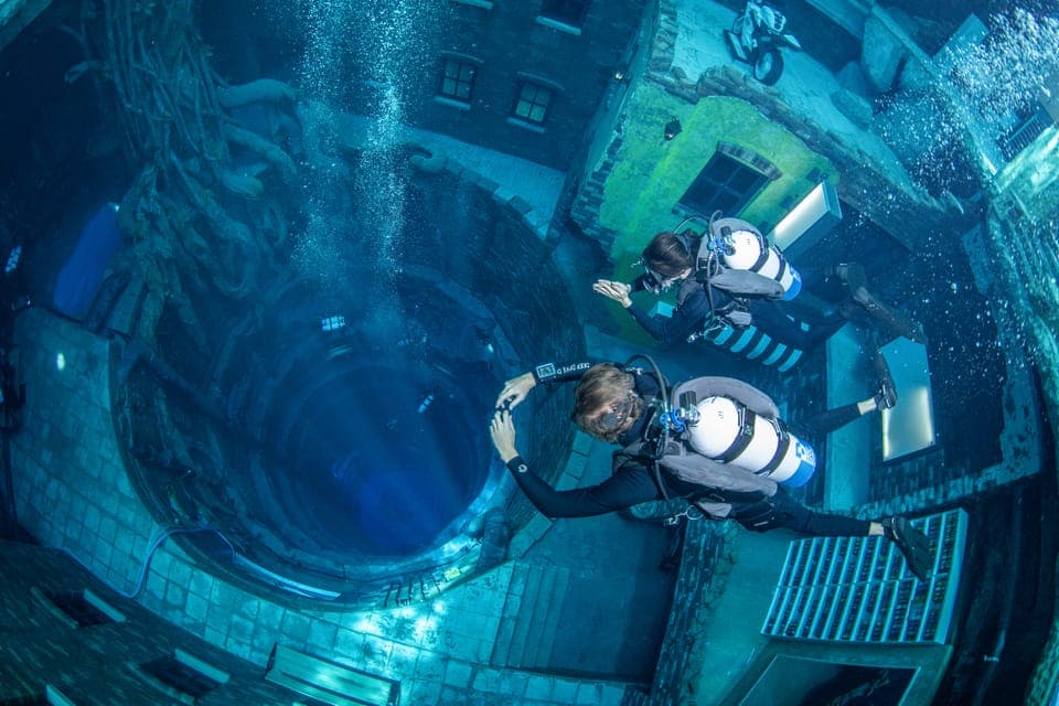 Discover Scuba Dive for Beginners at Deep Dive Gallery Image 3