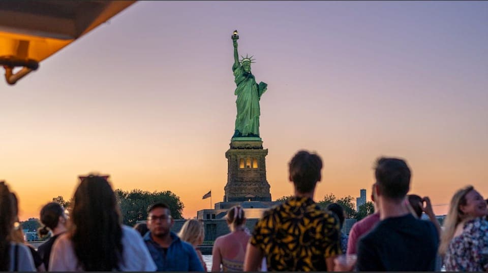 Statue of Liberty Sunset Cruise Skip-the-Line Ticket Gallery Image 2