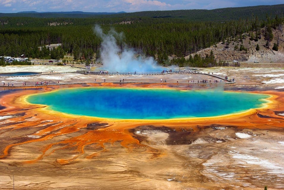 to Salt Lake City 5-Day Yellowstone VIP Tour Gallery Image 3