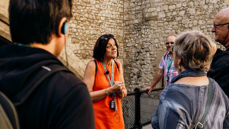 Tower of London Tour with Crown Jewels, plus River Cruise Gallery Image 3