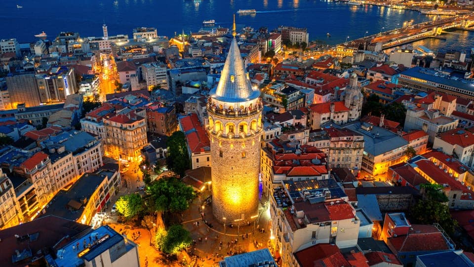 28. Istanbul: Karakoy District Nighttime Guided Walking Tour - Image 28