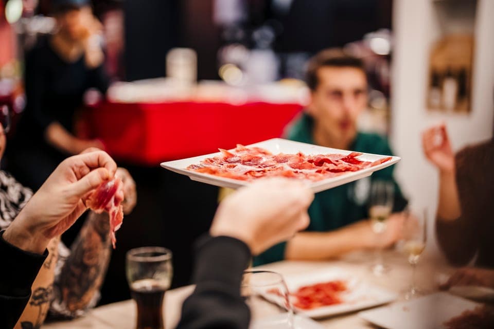Jamón Iberico Masterclass with Wine Tasting Sagrada Familia Gallery Image 3