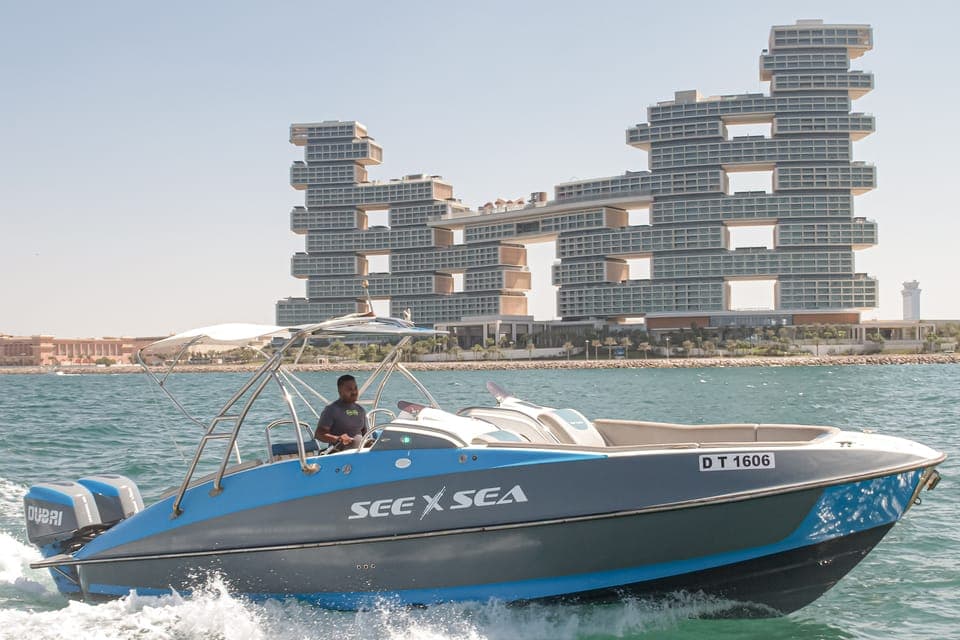 Private Luxury Night Boat Tour Gallery Image 3