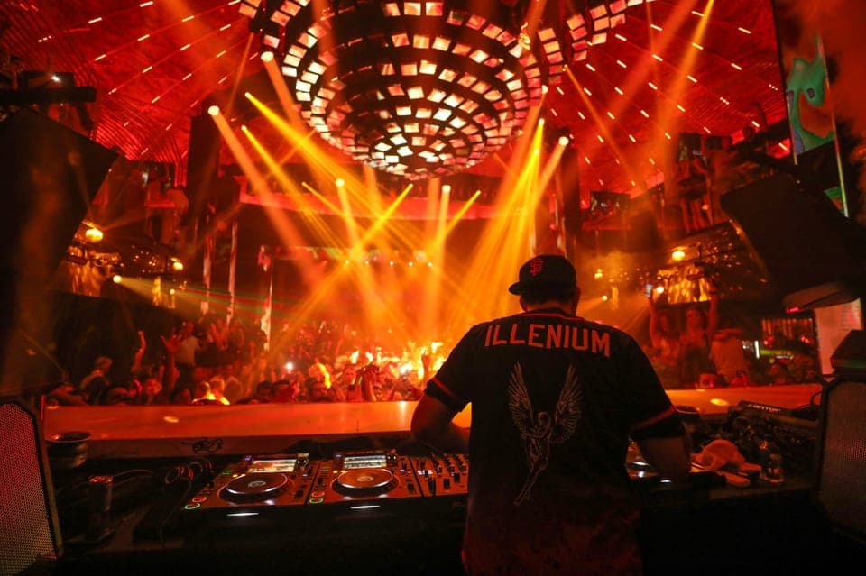 Party Bus, Club Entry, and Open Bar Night Experience - Image NaN