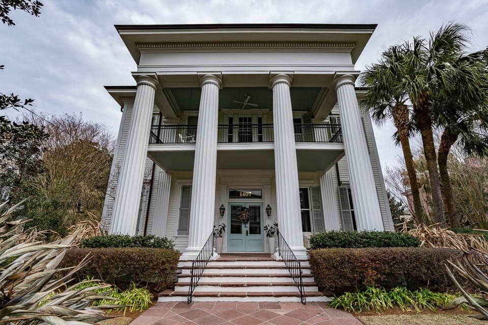 Garden District Walking Tour Gallery Image 2