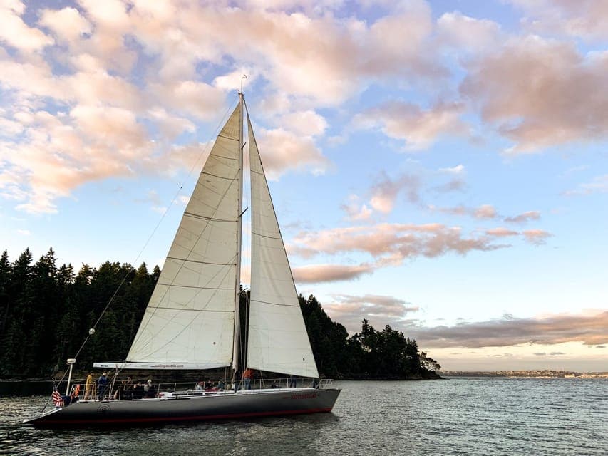 Sunset Sailing Cruise Gallery Image 3