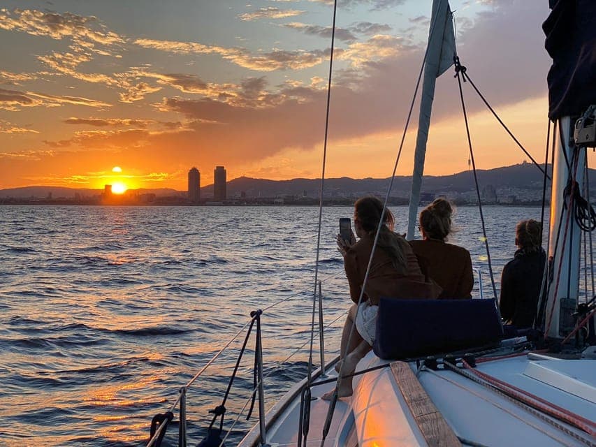 Sunset Skyline Cruise with Cava and Snacks - Image NaN