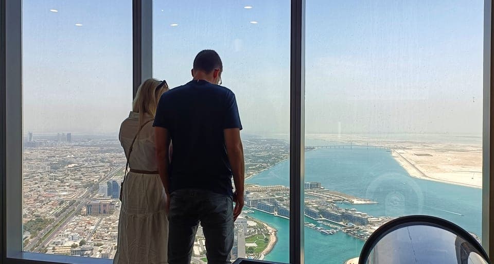 Abu Dhabi Day-Trip Grand Mosque, Royal Palace & Lunch Gallery Image 4