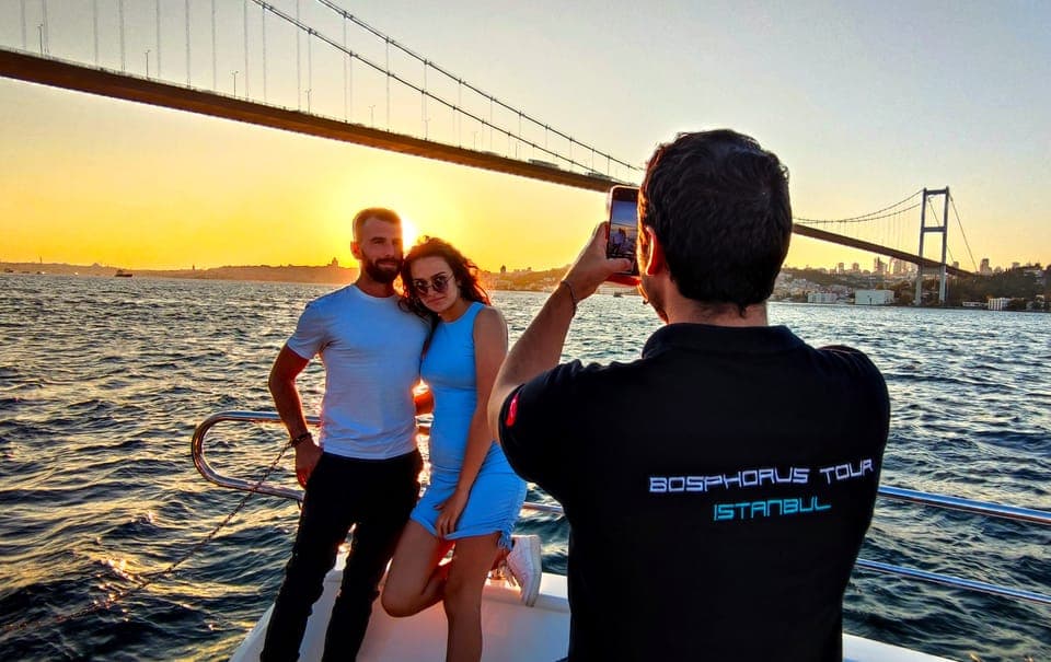 Istanbul: Bosphorus Sunset Yacht Cruise with Live Guide Gallery Image 4