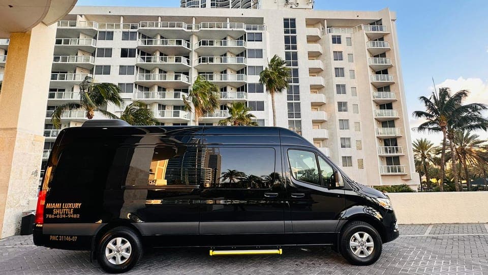 Shuttle Miami Airport/Hotel to Miami Port or Hotel 14pax - Image NaN