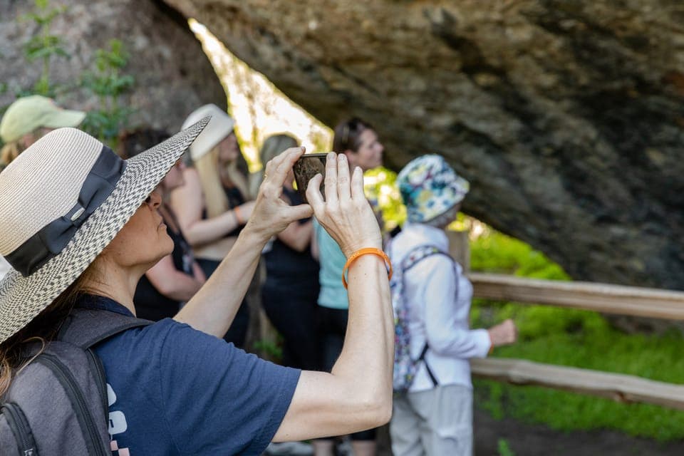 Malibu: Guided Vineyard Hike with Photo Stops and Wine Gallery Image 4