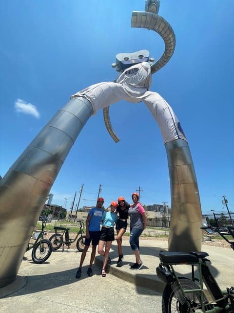 Downtown Dallas E-Bike Tour Gallery Image 2