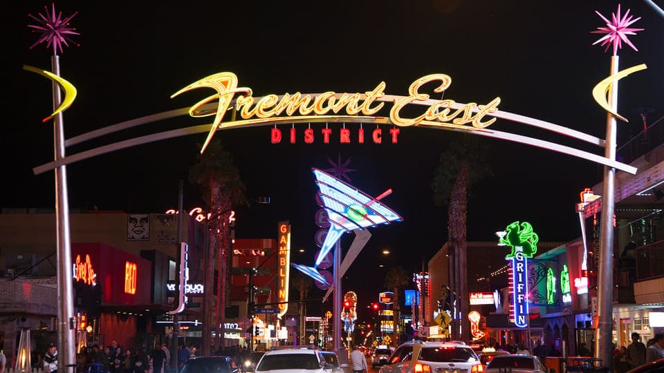 Fremont Street-Old Vegas Bar Crawl Gallery Image 2