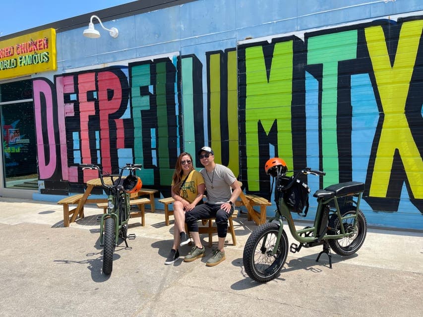 7. Dallas Mural E-Bike Tour - Image 7