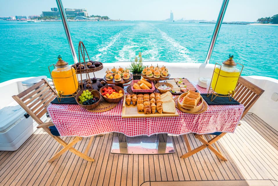 Marina Sightseeing on Yacht with Breakfast Gallery Image 2