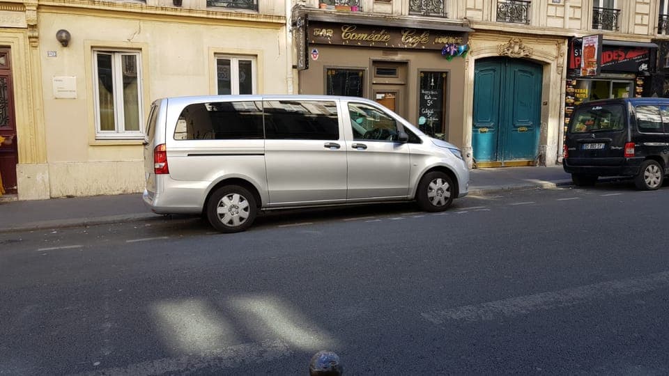 4. Orly Airport Shared Shuttle Transfer Service - Image 4
