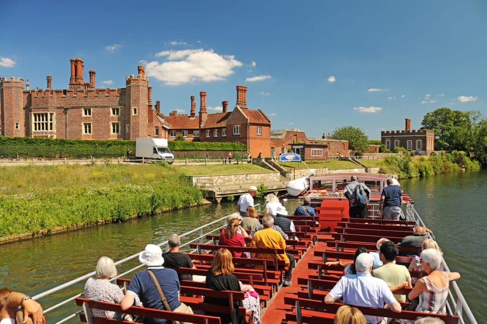 21. Hampton Court to Westminster River Thames Cruise - Image 21