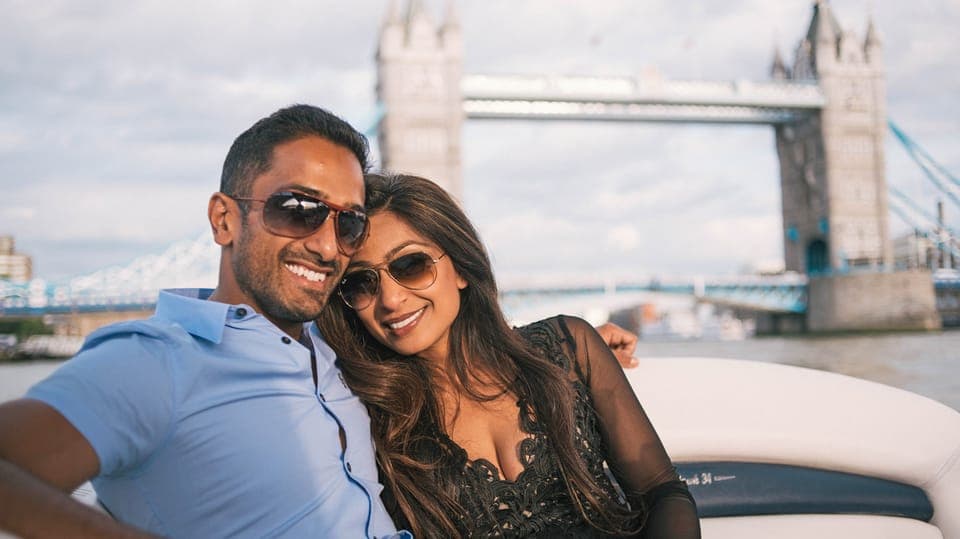 2 hour private luxury yacht hire on the River Thames Gallery Image 3