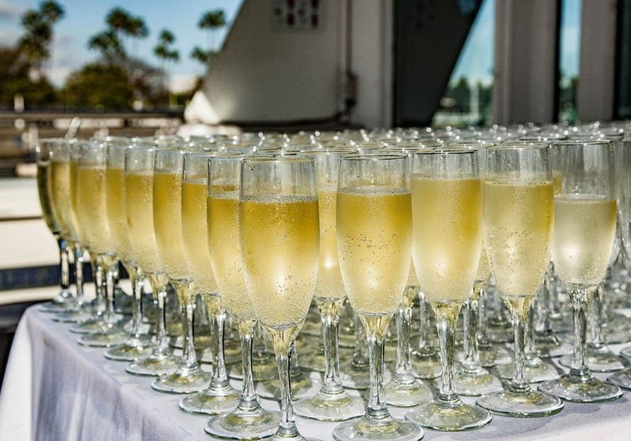 Marina Del Rey: Christmas Eve Buffet Brunch or Dinner Cruise Gallery Image 3