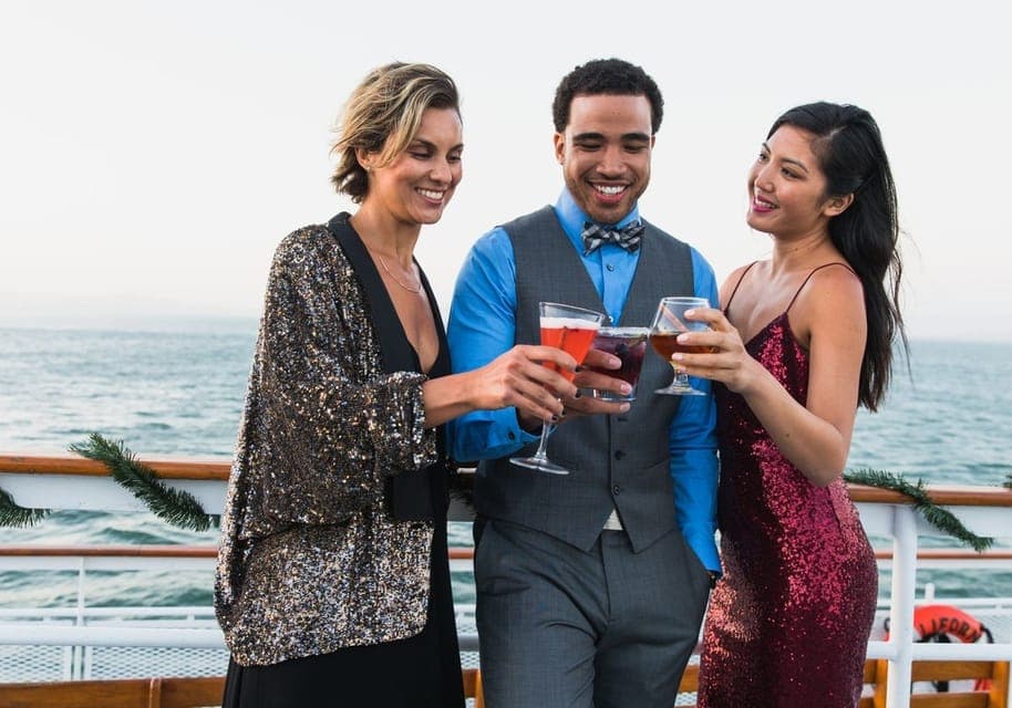Marina Del Rey: Christmas Day Buffet Brunch or Dinner Cruise Gallery Image 4