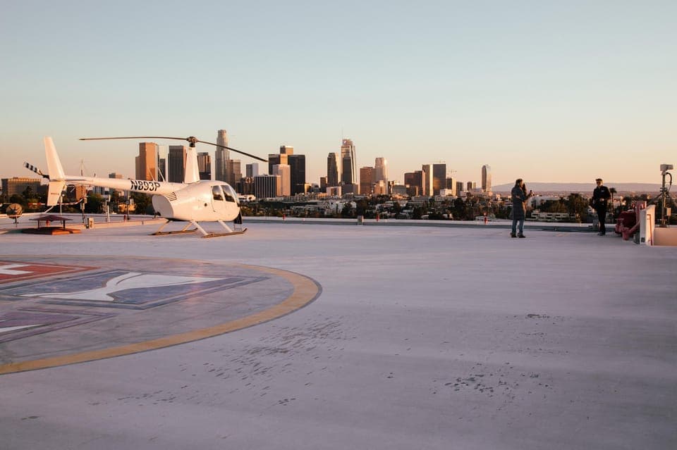 Burbank: Helicopter Tour of Los Angeles and Hollywood Sign Gallery Image 3