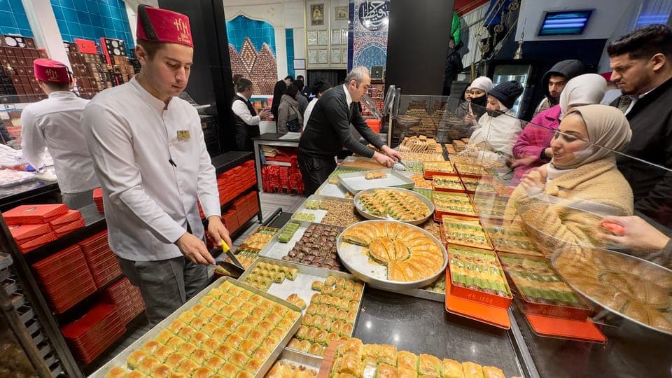 Istanbul Culinary Tour: Local Tavern and Gourmet Street Food Gallery Image 3