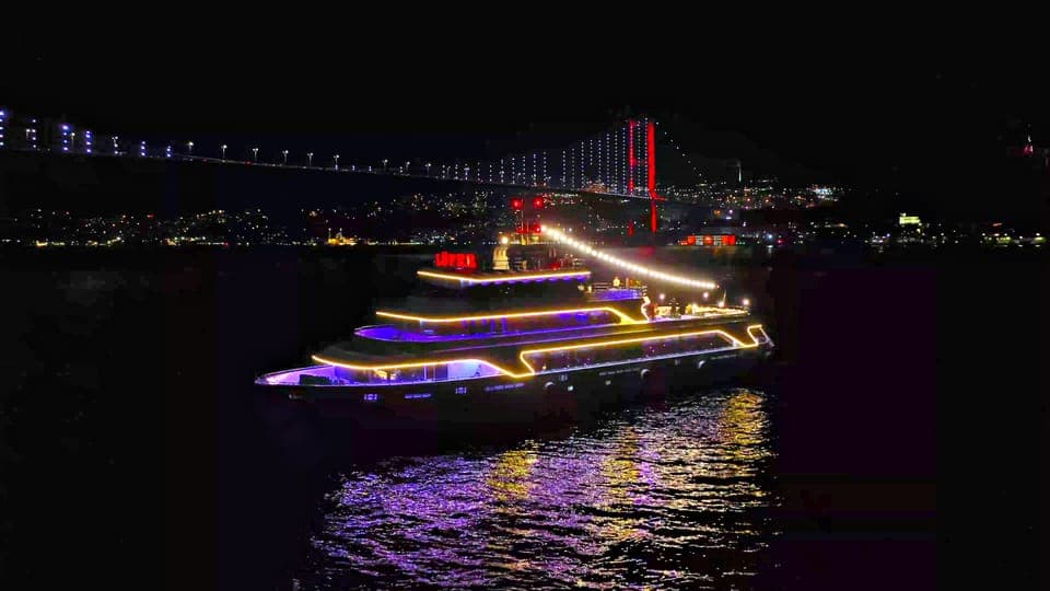 Istanbul: Bosphorus Dinner Cruise & Show with Private Table Gallery Image 2