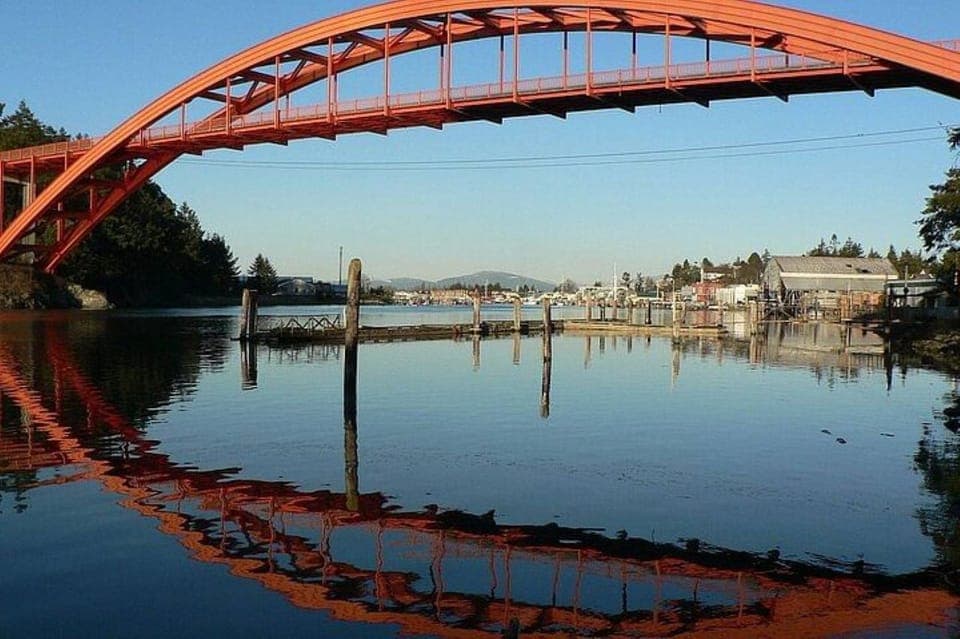 From Seattle:Tulip Festival at Skagit Valley and La Conner Gallery Image 2