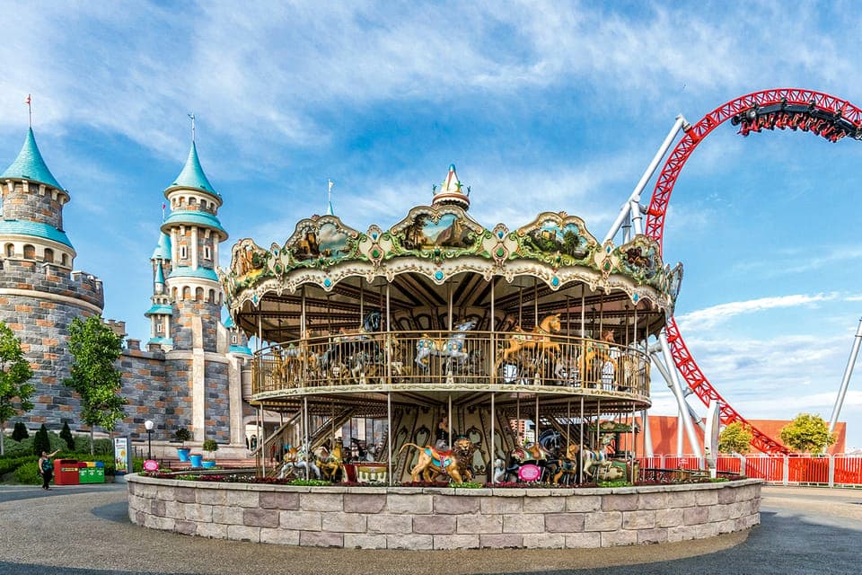 Istanbul: Vialand Theme Park Tickets with Package Options Gallery Image 2