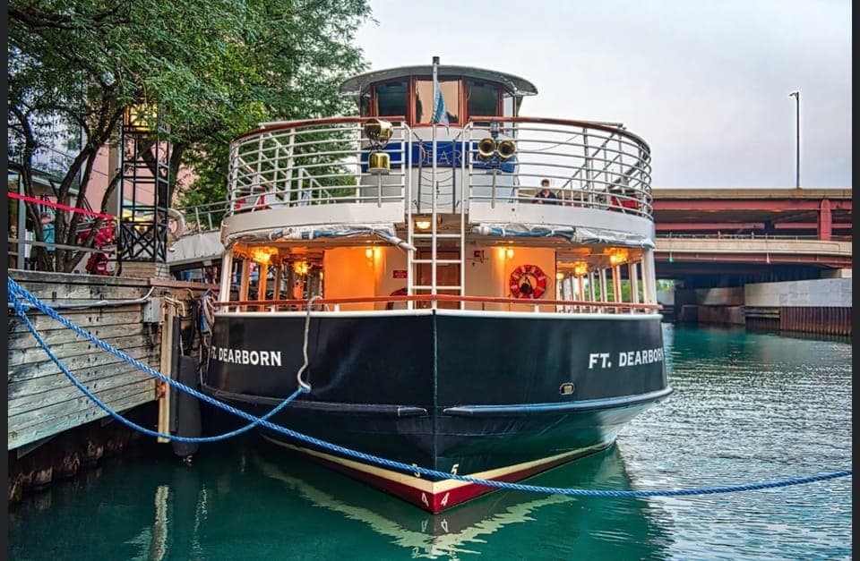 Chicago River: 1.5-Hour Guided Architecture Riverboat Tour Gallery Image 1