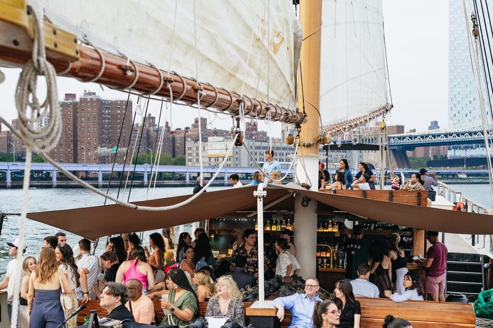 Sunset Jazz Sail aboard the 'Clipper City' Gallery Image 3