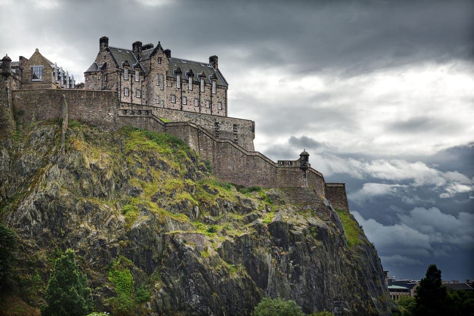 From London: Day Trip to Edinburgh by Rail with Castle Entry Gallery Image 2