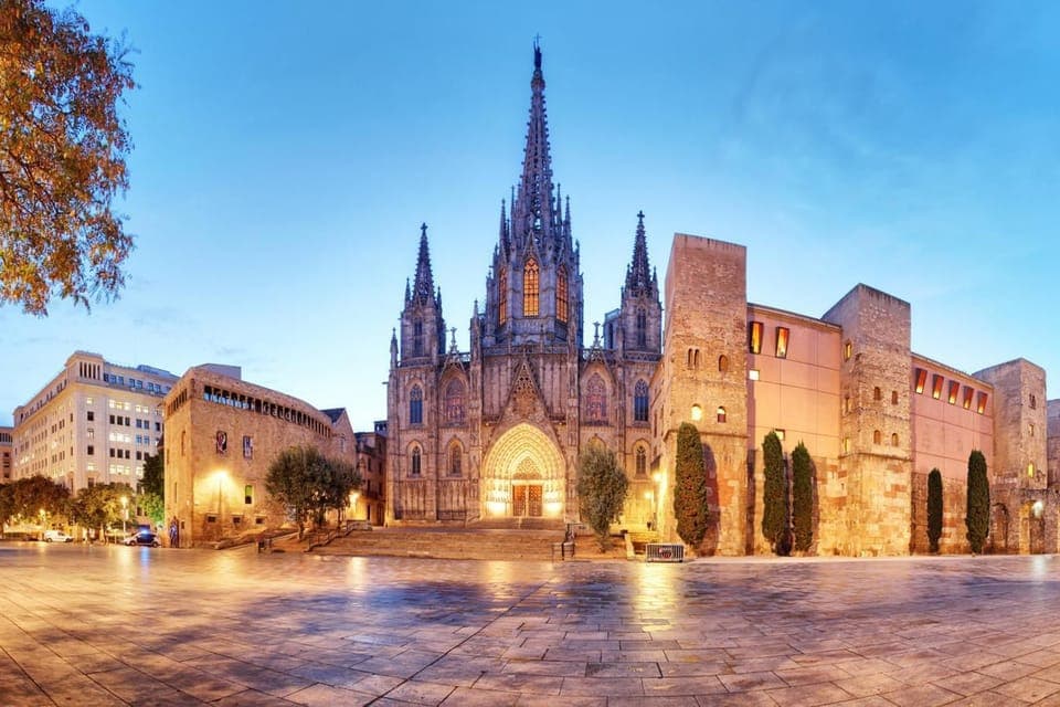 Semi-Private Barcelona Gothic, Parc Guell & Sagrada Familia Gallery Image 4