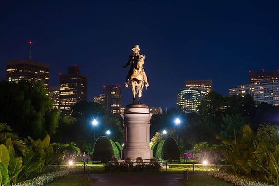 Small Group Night Tour with Boston Cream Pie Gallery Image 1